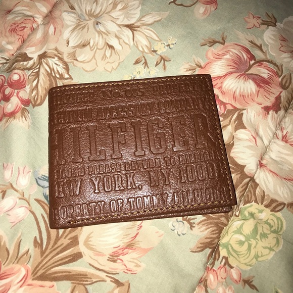 Tommy Hilfiger Other - Tommy hill figure wallet